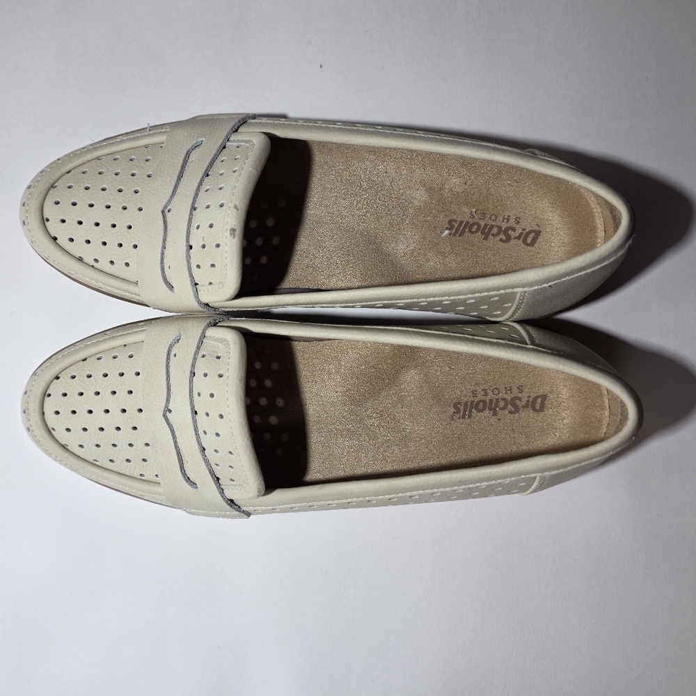 DRSCHOLLS SHOE Women's Nice Day Breezy Penny Loafer.